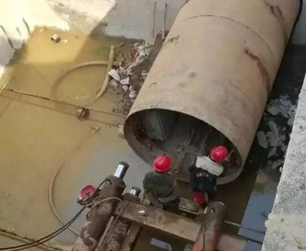 雨水管道非開挖頂管機施工價格多少錢一米？