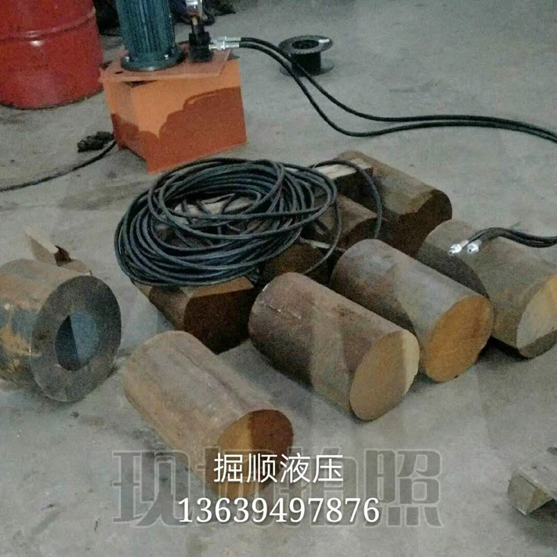 加班加點(diǎn)忙生產(chǎn)液壓泵、千斤頂，都是真材實(shí)料好質(zhì)量